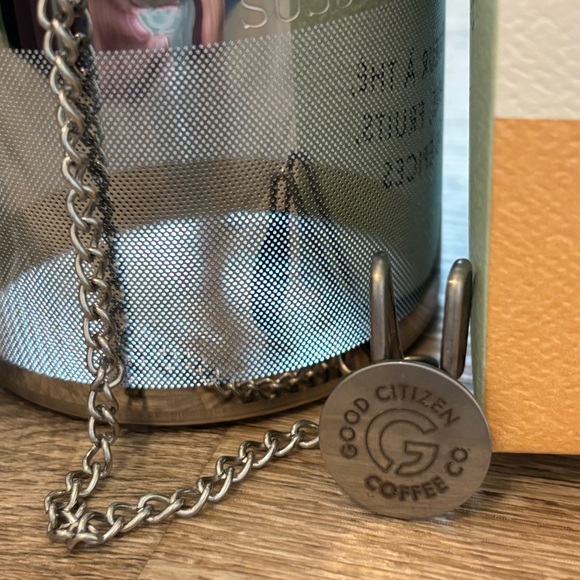 Fortnum & Mason Breakfast Blend
Loose Tea & Large Stainless Steel Tea Infuser - Picture 10 of 13